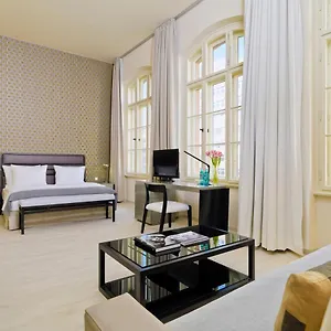 H10 Ku'damm Lofts מלון דירות