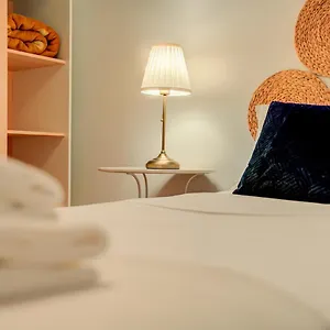 https://chalet-davila-guest-house.hotels-lisbon-portugal.com