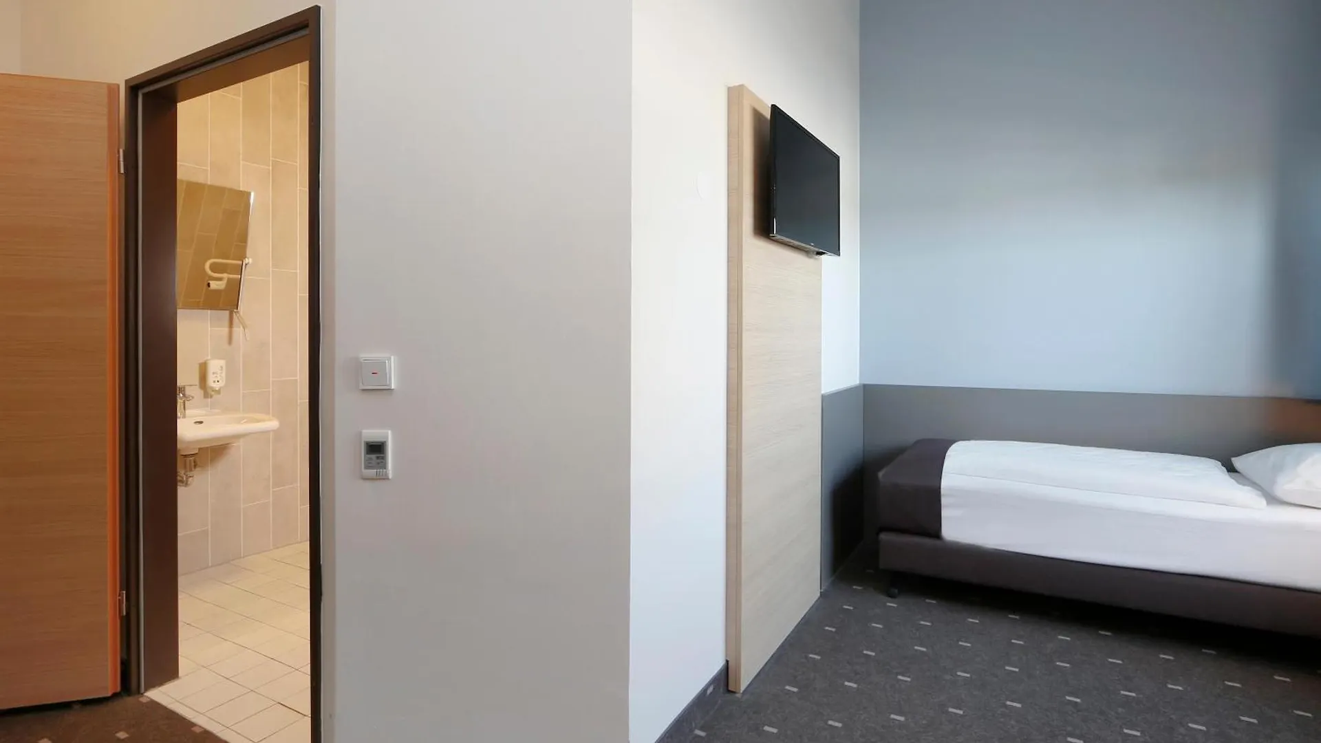 B&B Hotel Berlin-Airport Schönefeld
